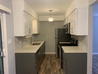 Apt E -Kitchen - 1129-1131 23rd St Apartments