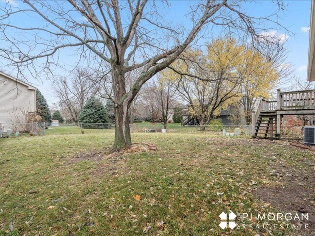 Building Photo - 3 bedroom , 2 bathroom House - Coming Soon