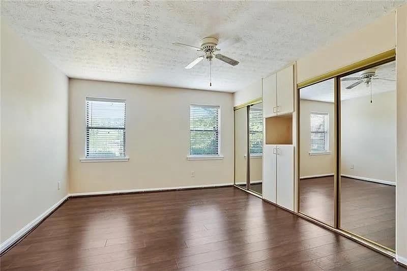 Building Photo - 76 Sandalwood Cir