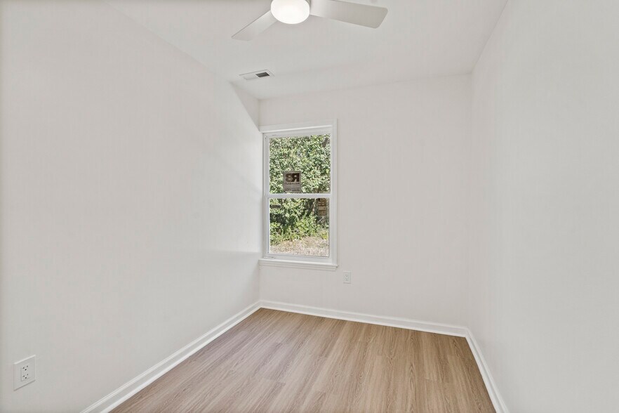 Building Photo - 721 Stonewall Ct