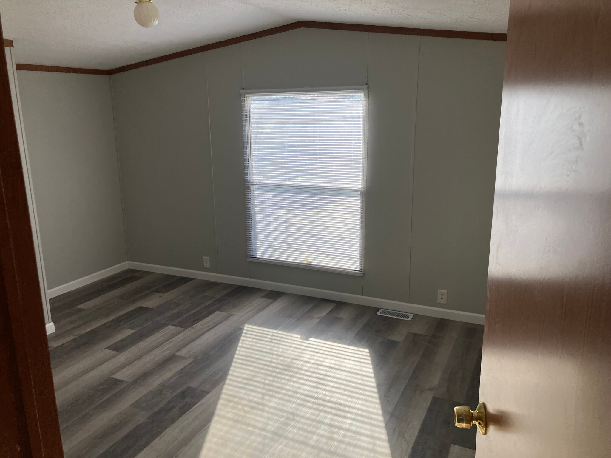 Building Photo - 200 N 28th St