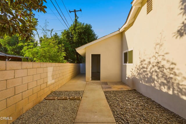 Building Photo - 1379 Glen Ave