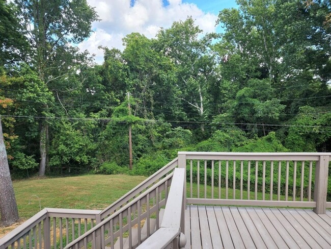 Building Photo - 2129 Dogoon Dr