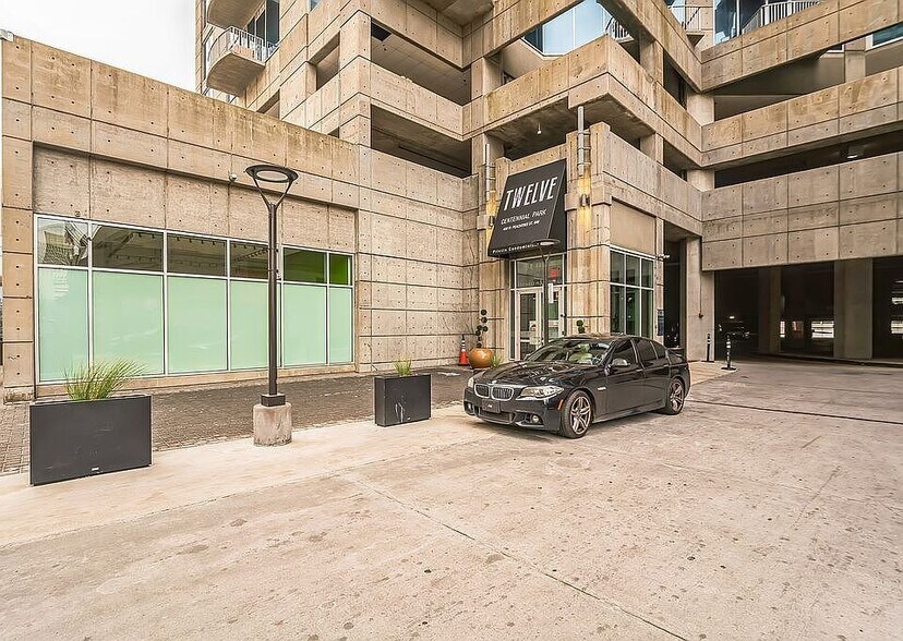 Building Photo - 400 W Peachtree St NW