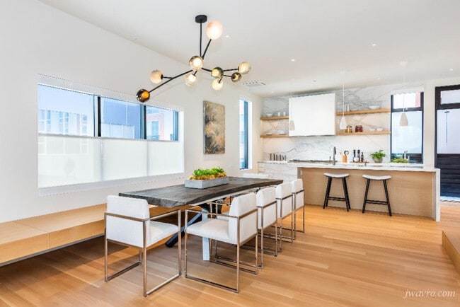 Building Photo - 17 Guy Pl