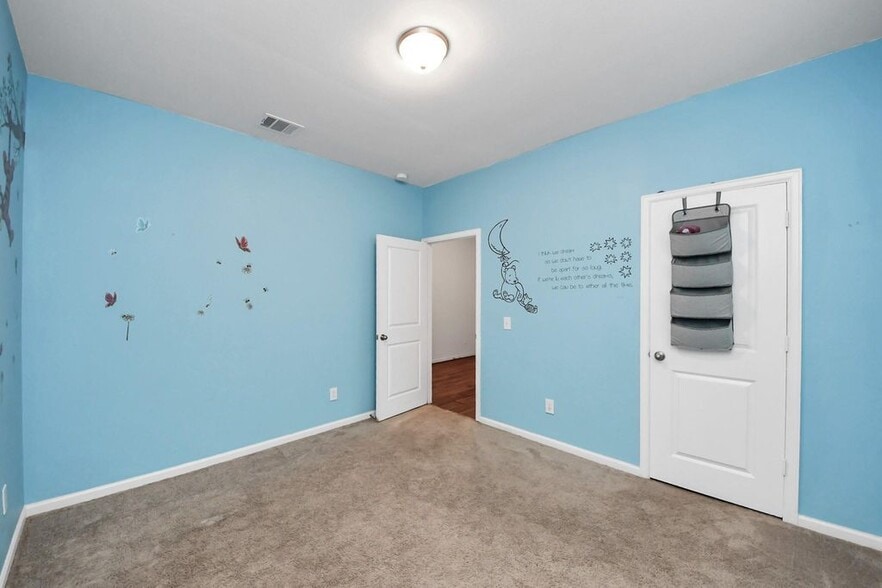 Building Photo - 1060 Fraser Fir Ln