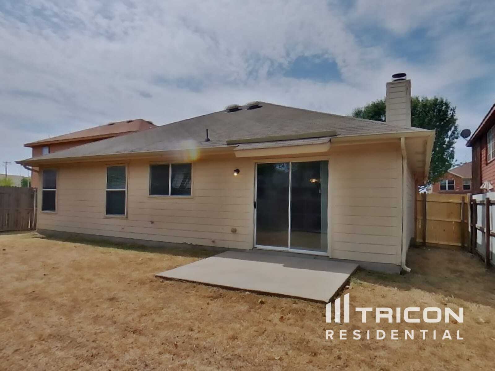 Building Photo - 304 Blairwood Dr