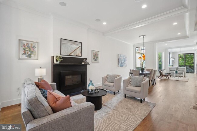 Primary Photo - 1831 5th St NW