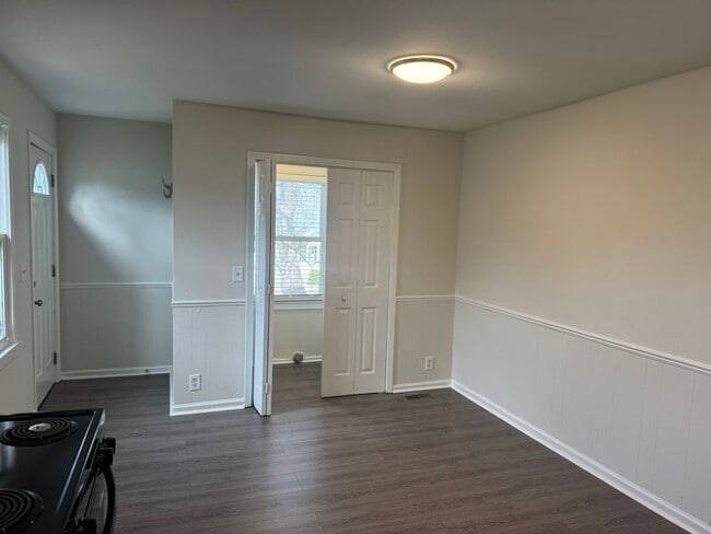 Building Photo - 2909 Clifton Ave