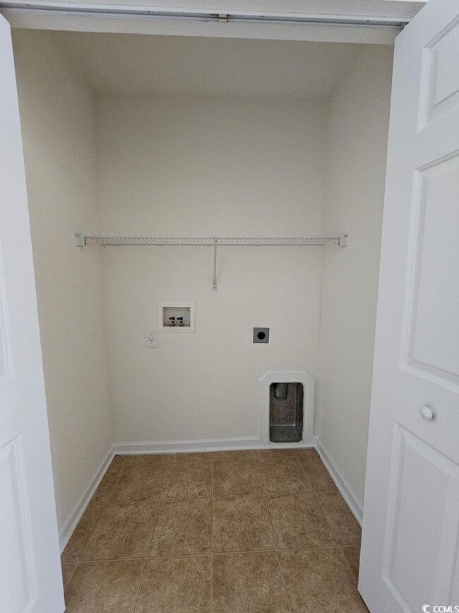 Building Photo - 338 Junco Cir