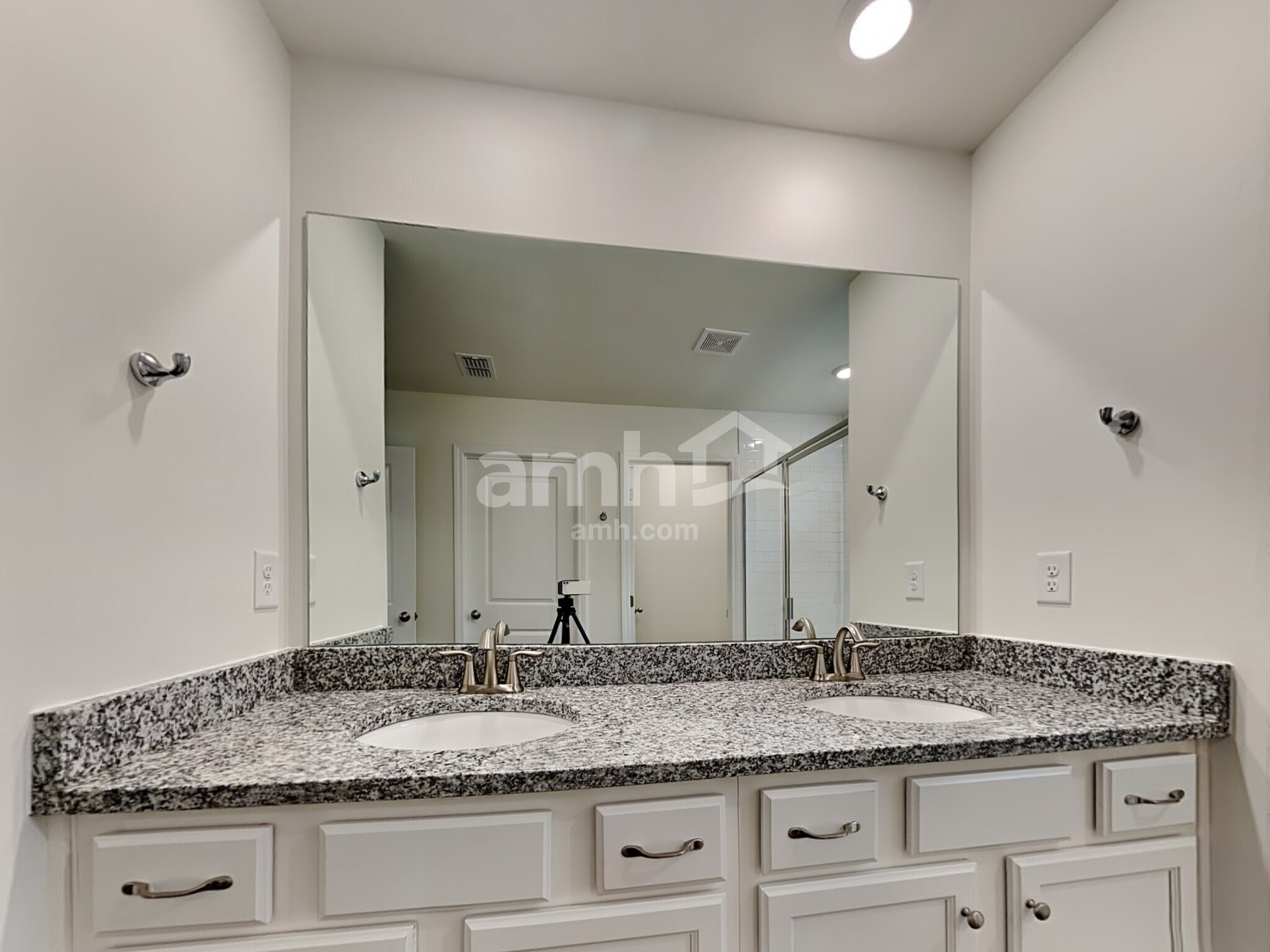 Building Photo - 505 Smt Vw Ln