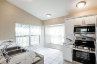 Building Photo - 211 NW 187th Ave
