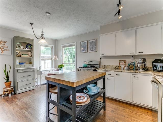 Building Photo - 9443 Waterview Rd