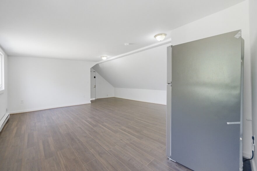 Building Photo - 302 Marlin Dr