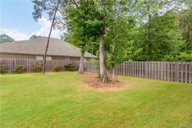 Building Photo - 9625 Gunnison Dr