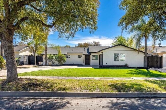 Building Photo - 1420 Felicita Ct