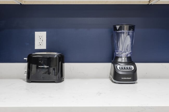 Building Photo - 1523 S East St