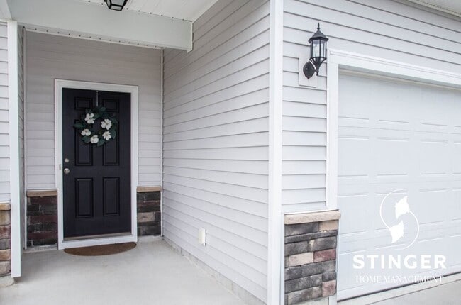 Building Photo - 24 Chauga St