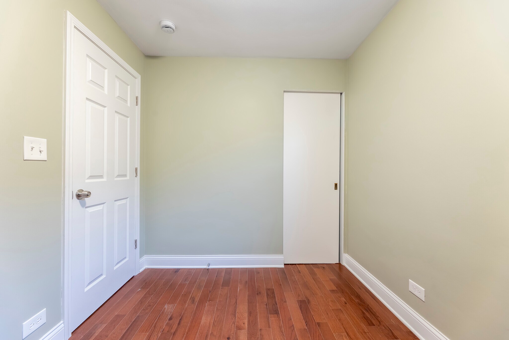 Building Photo - 6327 S Kenneth Ave