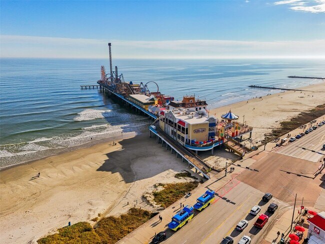 Building Photo - 3412 Ave S