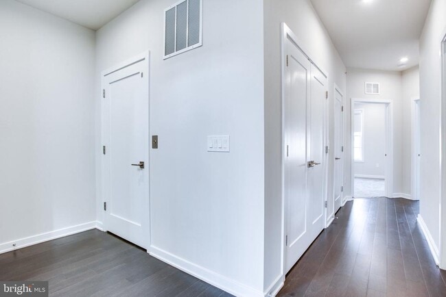 Building Photo - 7510 Sawyer Farm Wy