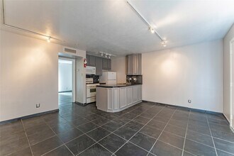 Building Photo - 420 W Alabama St