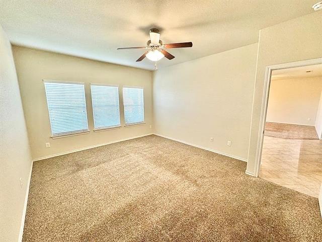Building Photo - 3020 Tamarack Ln