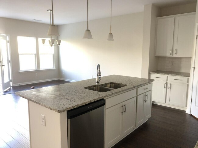 Building Photo - 422 Butler Rd