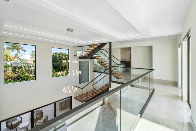 Building Photo - 13460 U.S. Rte 1