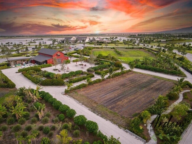 Building Photo - 1083 Tangled Orchard Tr
