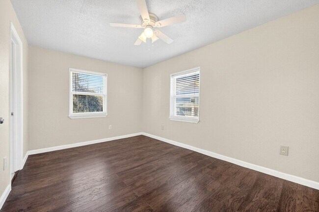 Building Photo - 1731 Morris St