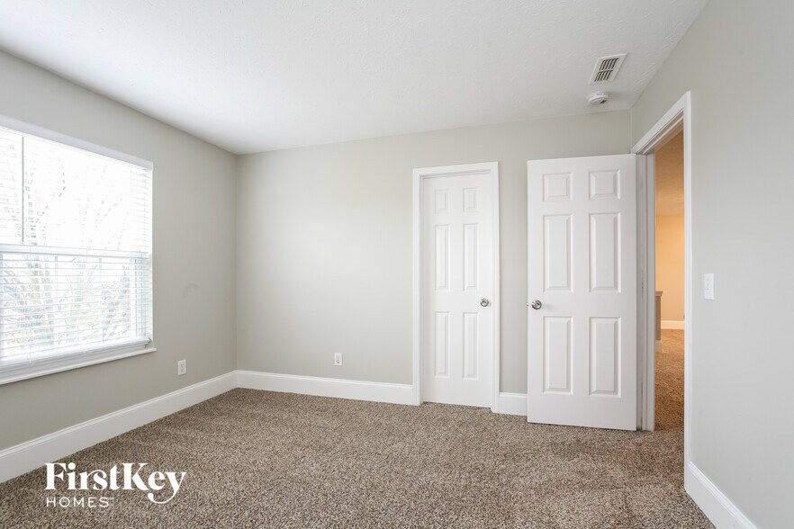 Building Photo - 19438 Paxson Pl