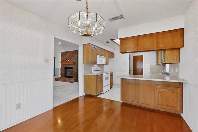 Building Photo - 7517 Crosstimbers Ln