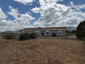 Building Photo - ***4 BEDROOM/2 BATHROOM IN DEWEY***