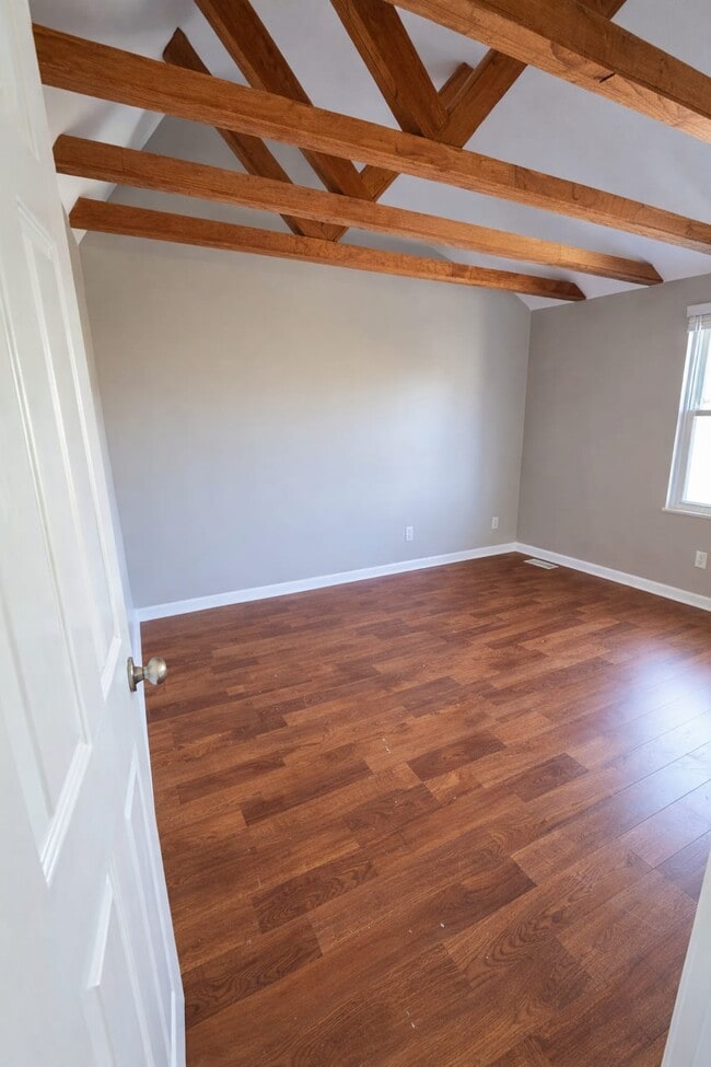 Building Photo - 1260 Komura Ct