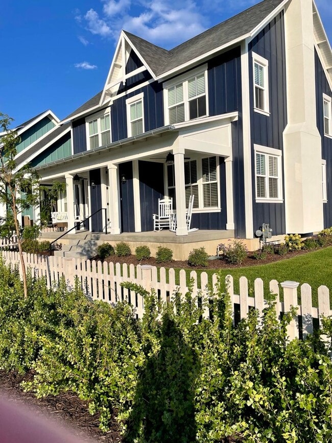 Building Photo - Daybreak Island Furnished Home