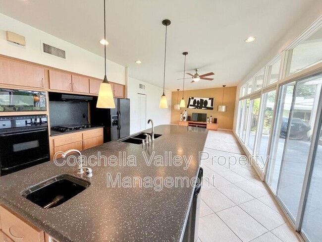 Building Photo - 77495 Cheyenne Dr