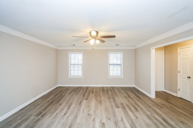 Building Photo - 7130 Larkfield Rd