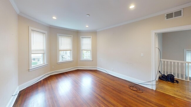 Building Photo - 47 Iffley Rd