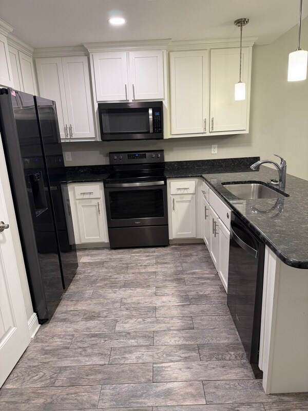 Building Photo - 8465 Crissy Ln