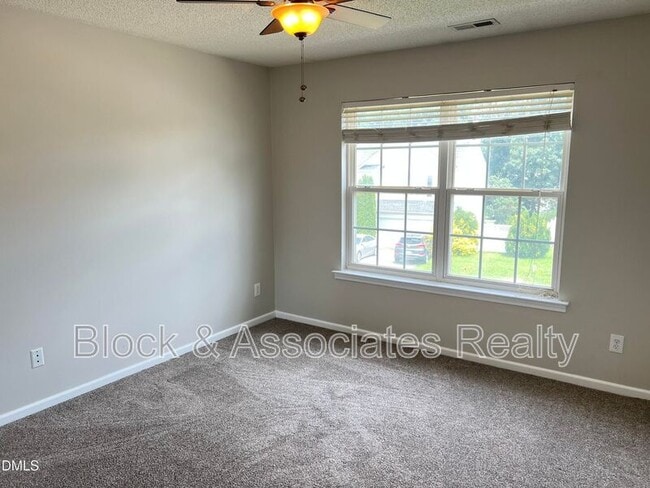 Building Photo - 5013 Marathon Ln