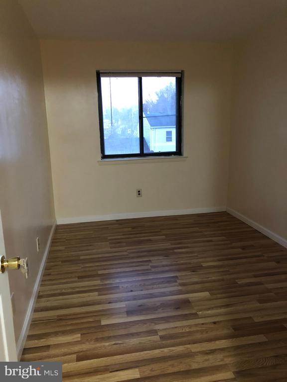 Building Photo - 722 Putnam Blvd