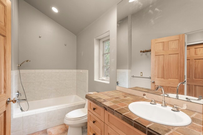 Building Photo - 306 Wild Spring Ln
