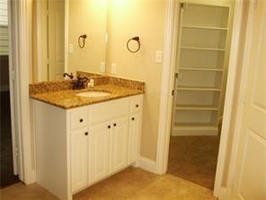 Building Photo - 512 Heath Ln