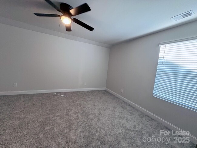 Building Photo - 1038 Mapletree Ln