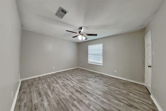 Building Photo - 6611 Barker Bend Ln