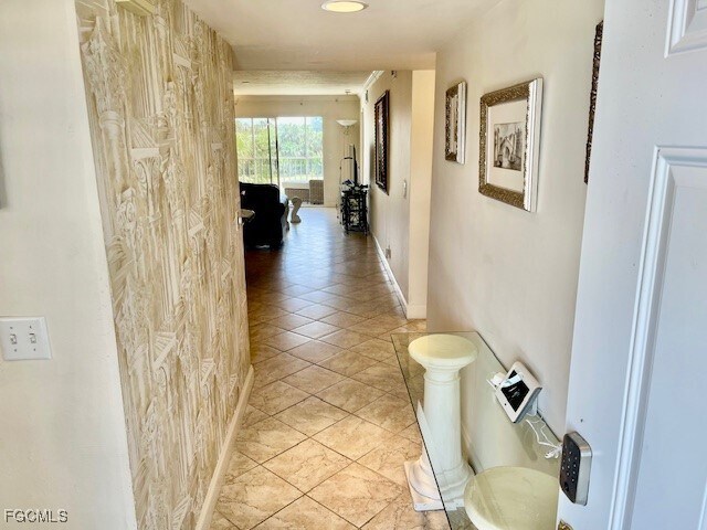 Building Photo - 340 Horse Creek Dr