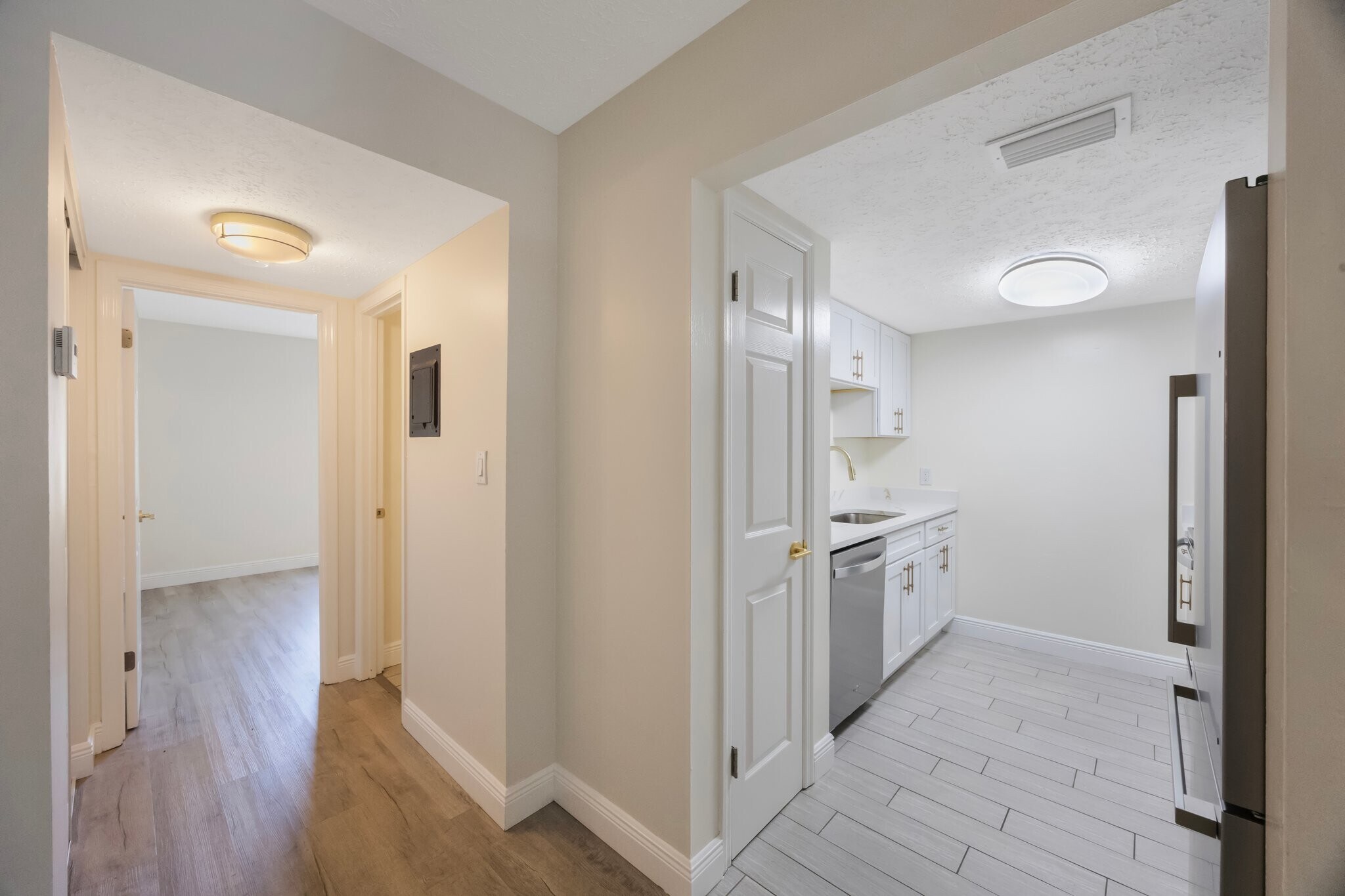 Building Photo - 3111 W Horatio St