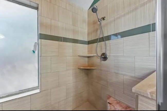 Building Photo - 21 Palm Desert Dr