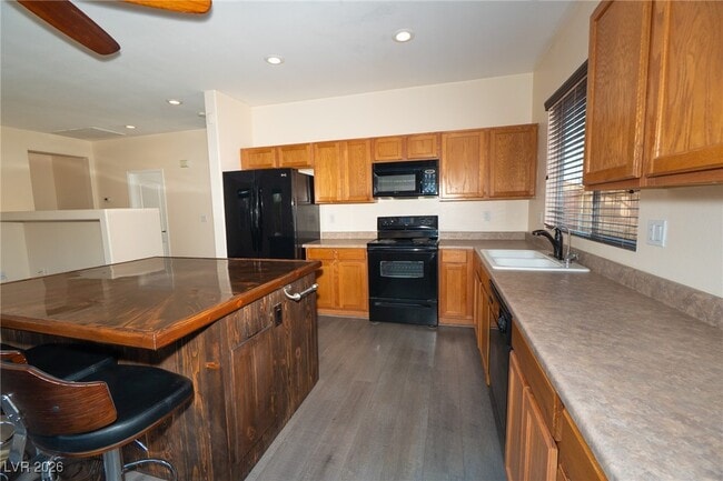 Building Photo - 4921 Novelli Pl